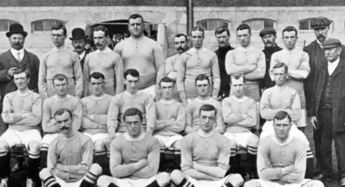 Uma das primeiras formações do Chelsea Football Club