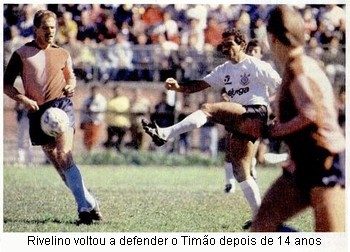 Rivelino no jogo contra o Corinthian Casuals