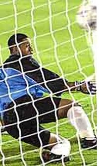 Nicky Salapu, o goleiro da Samoa Americana