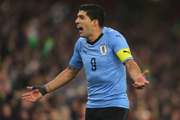 Os melhores gols de Luis Suárez pelo Uruguai